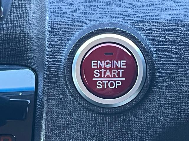 Ｎ－ＯＮＥ プレミアム・Ｌパッケージ　ディスプレイオーディオ　Ｂｌｕｅｔｏｏｈ　バックモニター　スマートキー　プッシュスタート　ディスチャージライト　フォグランプ　アイドリングストップ　横滑り防止　純正アルミ　Ｗエアバック　ＡＢＳ　禁煙車（13枚目）