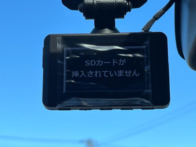 アクア Ｓスタイルブラック　後期モデル　軽減ブレーキ　ナビ　地デジ　Ｂｌｕｅｔｏｏｈ　ドライブレコーダー　スマートキー　プッシュスタート　ＥＴＣ　ＬＥＤライト　レーンキープアシスト　オートマチックハイビーム　社外アルミ　禁煙車（11枚目）