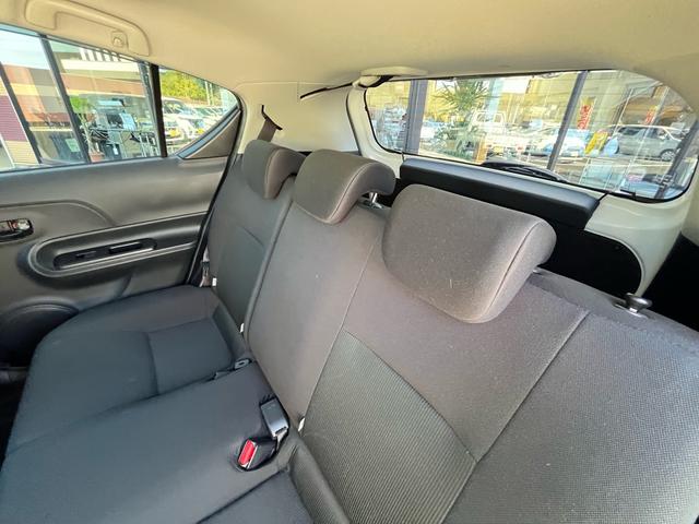 アクア Ｓスタイルブラック　後期モデル　軽減ブレーキ　ナビ　地デジ　Ｂｌｕｅｔｏｏｈ　ドライブレコーダー　スマートキー　プッシュスタート　ＥＴＣ　ＬＥＤライト　レーンキープアシスト　オートマチックハイビーム　社外アルミ　禁煙車（36枚目）