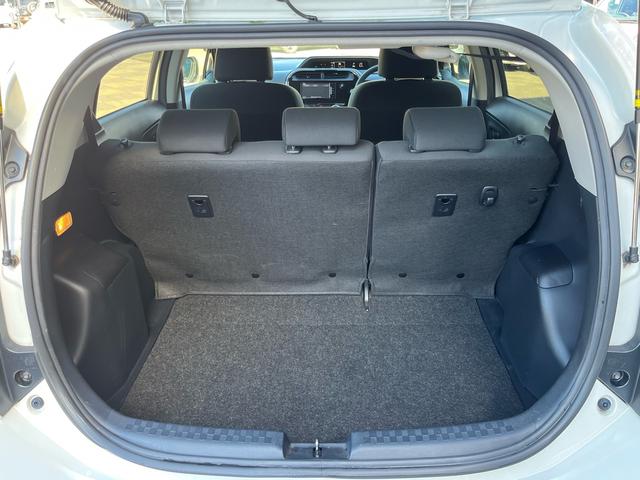 アクア Ｓスタイルブラック　後期モデル　軽減ブレーキ　ナビ　地デジ　Ｂｌｕｅｔｏｏｈ　ドライブレコーダー　スマートキー　プッシュスタート　ＥＴＣ　ＬＥＤライト　レーンキープアシスト　オートマチックハイビーム　社外アルミ　禁煙車（40枚目）