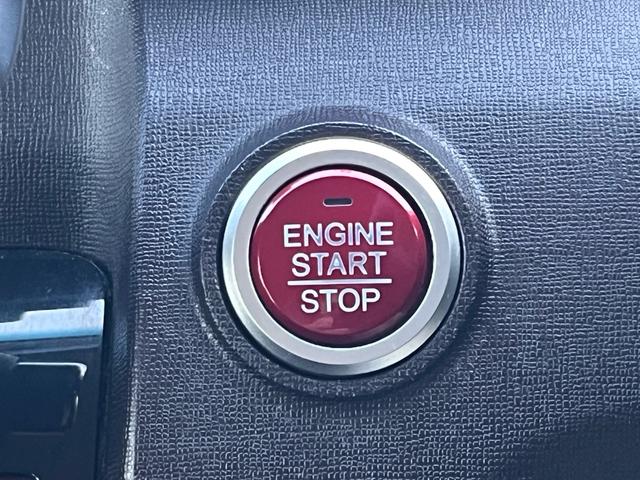 Ｎ－ＯＮＥ プレミアム　ツアラー・Ｌパッケージ　社外ナビ　地デジ　Ｂｌｕｅｔｏｏｈ　バックモニター　スマートキー　ディスチャージライト　フォグランプ　クルーズコントロール　パドルシフトマチック　アイドリングストップ　横滑り防止　純正アルミ　禁煙車（15枚目）