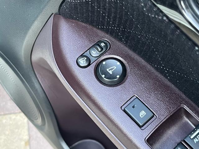 Ｎ－ＯＮＥ プレミアム　ツアラー・Ｌパッケージ　社外ナビ　地デジ　Ｂｌｕｅｔｏｏｈ　バックモニター　スマートキー　ディスチャージライト　フォグランプ　クルーズコントロール　パドルシフトマチック　アイドリングストップ　横滑り防止　純正アルミ　禁煙車（22枚目）