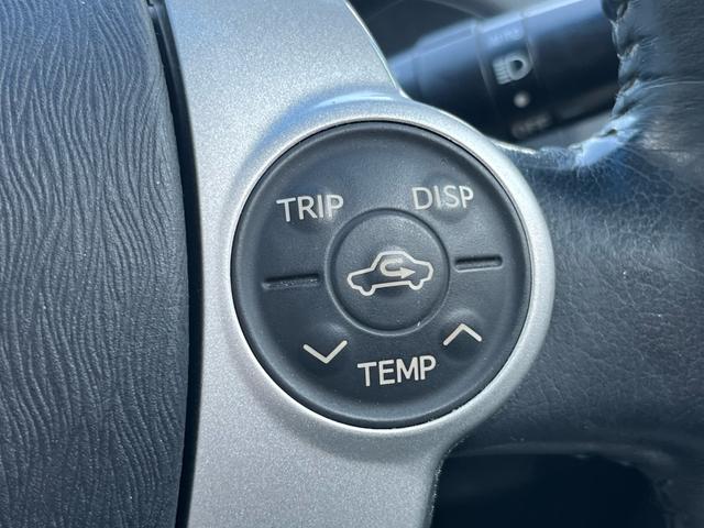 プリウス Ｓツーリングセレクション　ナビ　地デジ　Ｂｌｕｅｔｏｏｈ　バックモニター　スマートキー　ＬＥＤライト　フォグランプ　格納ミラー　ＥＴＣ　純正アルミ　オートライト　衝突安全ボディー　盗難防止システム　Ｗエアバック　ＡＢＳ　禁煙車（18枚目）