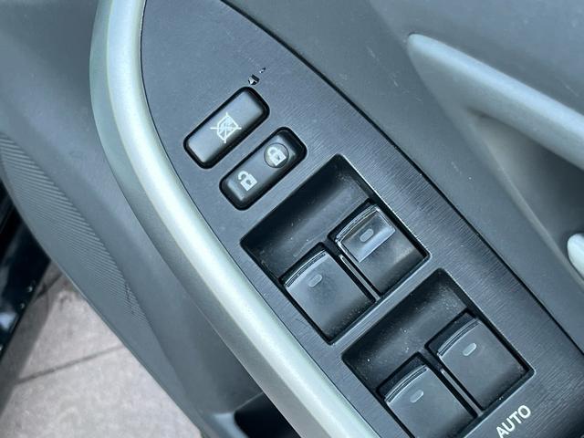 プリウス Ｓツーリングセレクション　ナビ　地デジ　Ｂｌｕｅｔｏｏｈ　バックモニター　スマートキー　ＬＥＤライト　フォグランプ　格納ミラー　ＥＴＣ　純正アルミ　オートライト　衝突安全ボディー　盗難防止システム　Ｗエアバック　ＡＢＳ　禁煙車（21枚目）