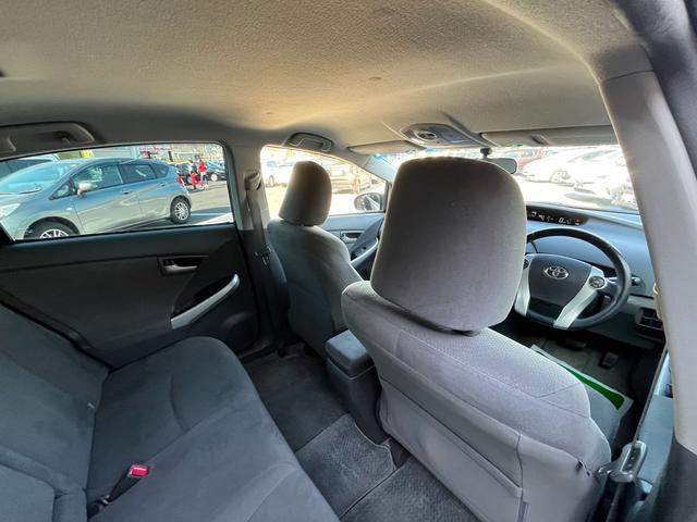 プリウス Ｓツーリングセレクション　ナビ　地デジ　Ｂｌｕｅｔｏｏｈ　バックモニター　スマートキー　ＬＥＤライト　フォグランプ　格納ミラー　ＥＴＣ　純正アルミ　オートライト　衝突安全ボディー　盗難防止システム　Ｗエアバック　ＡＢＳ　禁煙車（26枚目）