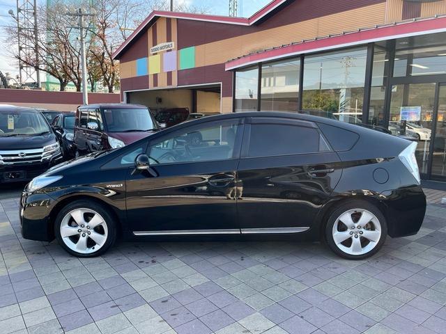 プリウス Ｓツーリングセレクション　ナビ　地デジ　Ｂｌｕｅｔｏｏｈ　バックモニター　スマートキー　ＬＥＤライト　フォグランプ　格納ミラー　ＥＴＣ　純正アルミ　オートライト　衝突安全ボディー　盗難防止システム　Ｗエアバック　ＡＢＳ　禁煙車（29枚目）