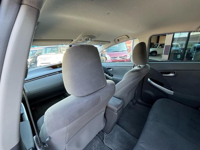 プリウス Ｓツーリングセレクション　ナビ　地デジ　Ｂｌｕｅｔｏｏｈ　バックモニター　スマートキー　ＬＥＤライト　フォグランプ　格納ミラー　ＥＴＣ　純正アルミ　オートライト　衝突安全ボディー　盗難防止システム　Ｗエアバック　ＡＢＳ　禁煙車（34枚目）