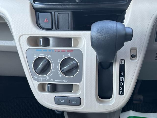 ステラ Ｌ　スマートアシスト　軽減ブレーキ　純正ＣＤステレオ　キーレスエントリー　レーンキープアシスト　オートマチックハイビーム　アイドリングストップ　横滑り防止　ＥＴＣ　格納ミラー　ベンチシート　衝突安全ボディー　ＡＢＳ　禁煙車（10枚目）