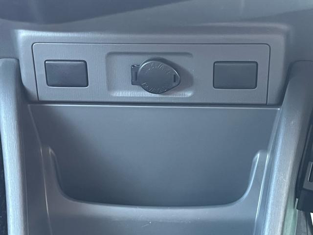 プリウスアルファ Ｓ　ナビ　地デジ　Ｂｌｕｅｔｏｏｈ　バックモニター　スマートキー　プッシュスタート　ＥＴＣ　フォグランプ　格納ミラー　純正アルミ　オートエアコン　衝突安全ボディー　盗難防止システム　Ｗエアバック　禁煙車（15枚目）