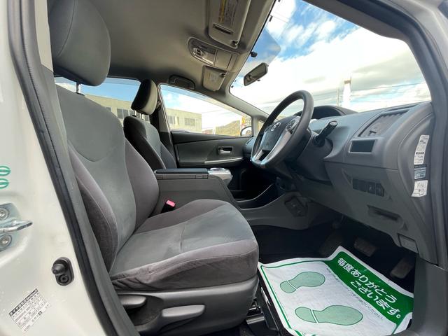 プリウスアルファ Ｓ　ナビ　地デジ　Ｂｌｕｅｔｏｏｈ　バックモニター　スマートキー　プッシュスタート　ＥＴＣ　フォグランプ　格納ミラー　純正アルミ　オートエアコン　衝突安全ボディー　盗難防止システム　Ｗエアバック　禁煙車（25枚目）