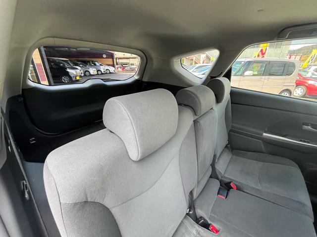 プリウスアルファ Ｓ　ナビ　地デジ　Ｂｌｕｅｔｏｏｈ　バックモニター　スマートキー　プッシュスタート　ＥＴＣ　フォグランプ　格納ミラー　純正アルミ　オートエアコン　衝突安全ボディー　盗難防止システム　Ｗエアバック　禁煙車（29枚目）