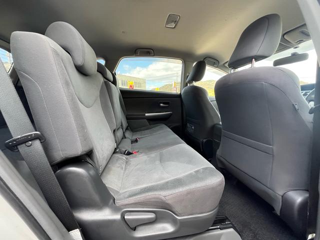 プリウスアルファ Ｓ　ナビ　地デジ　Ｂｌｕｅｔｏｏｈ　バックモニター　スマートキー　プッシュスタート　ＥＴＣ　フォグランプ　格納ミラー　純正アルミ　オートエアコン　衝突安全ボディー　盗難防止システム　Ｗエアバック　禁煙車（30枚目）