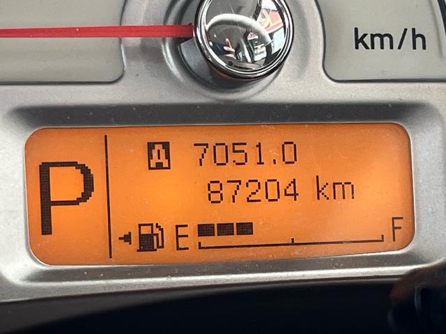 アルトラパンショコラ Ｘ　社外ナビ　地デジ　Ｂｌｕｅｔｏｏｈ　バックモニター　スマートキー　プッシュスタート　専用シート　ディスチャージライト　アイドリングストップ　ＥＴＣ　格納ミラー　純正アルミ　Ｗエアバック　ＡＢＳ　禁煙車（16枚目）