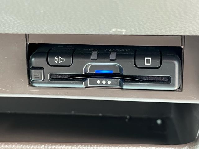 アルトラパンショコラ Ｘ　社外ナビ　地デジ　Ｂｌｕｅｔｏｏｈ　バックモニター　スマートキー　プッシュスタート　専用シート　ディスチャージライト　アイドリングストップ　ＥＴＣ　格納ミラー　純正アルミ　Ｗエアバック　ＡＢＳ　禁煙車（20枚目）