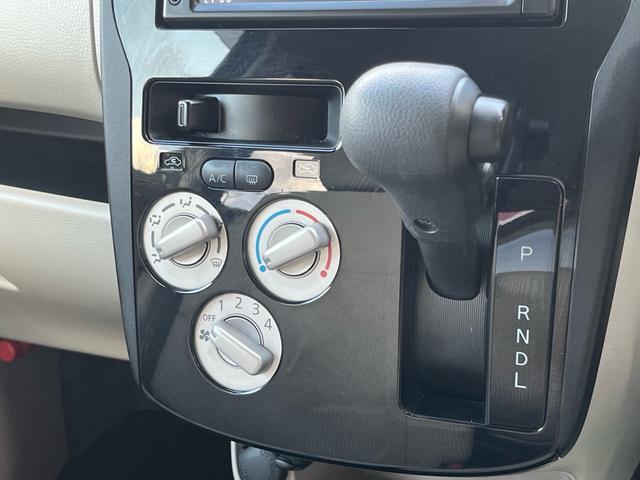 デイズ Ｊ　軽減ブレーキ　ナビ　地デジ　Ｂｌｕｅｔｏｏｈ　キーレスエントリー　格納ミラー　横滑り防止　ベンチシート　衝突安全ボディー　Ｗエアバック　ＡＢＳ　ヘッドライトレべライザー　禁煙車（13枚目）