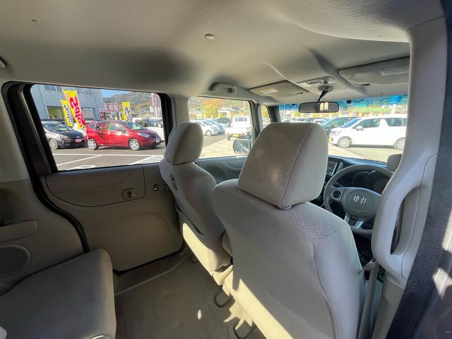 N-BOX G・Lパッケージ スマートキー プッシュスタート パワースライドドア ETC アイドリングストップ 横滑り防止 格納ミラー ベンチシート 衝突安全ボディー 盗難防止システム Wエアバック ABS 禁煙車(25枚目)