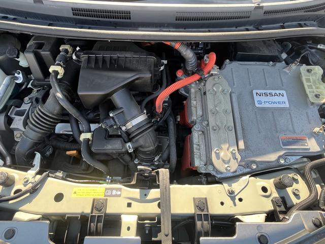 ノート ｅ－パワー　Ｘ　軽減ブレーキ　ナビ　地デジ　Ｂｌｕｅｔｏｏｈ　バックモニター　ドライブレコーダー　ＥＴＣ　ＬＥＤライト　スマートキー　レーンキープアシスト　横滑り防止　オートエアコン　格納ミラー　Ｗエアバック　禁煙車（42枚目）