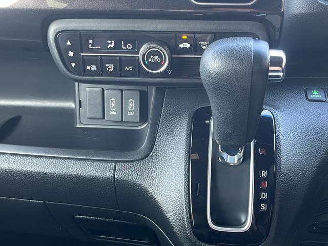 N-BOXカスタム G・Lターボホンダセンシング 軽減ブレーキ ナビ 地デジ Bluetooh バックモニター 両側パワースライドドア ETC アダプティブクルーズコントロール レーンキープアシスト 純正アルミ パドルシフトマチック ABS 禁煙車(12枚目)