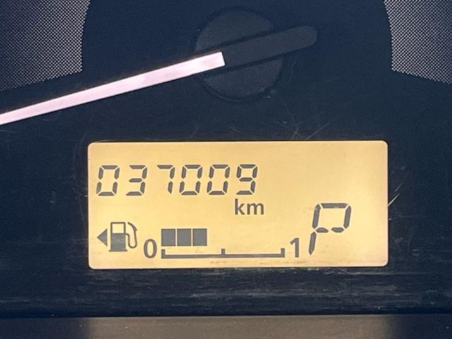 eKワゴン E 社外ナビ 地デジ シートヒーター 格納ミラー キーレスエントリー 横滑り防止 ベンチシート 衝突安全ボディー Wエアバック ABS ヘッドライトレべライザー 禁煙車(13枚目)