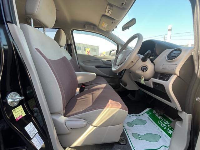 eKワゴン E 社外ナビ 地デジ シートヒーター 格納ミラー キーレスエントリー 横滑り防止 ベンチシート 衝突安全ボディー Wエアバック ABS ヘッドライトレべライザー 禁煙車(18枚目)