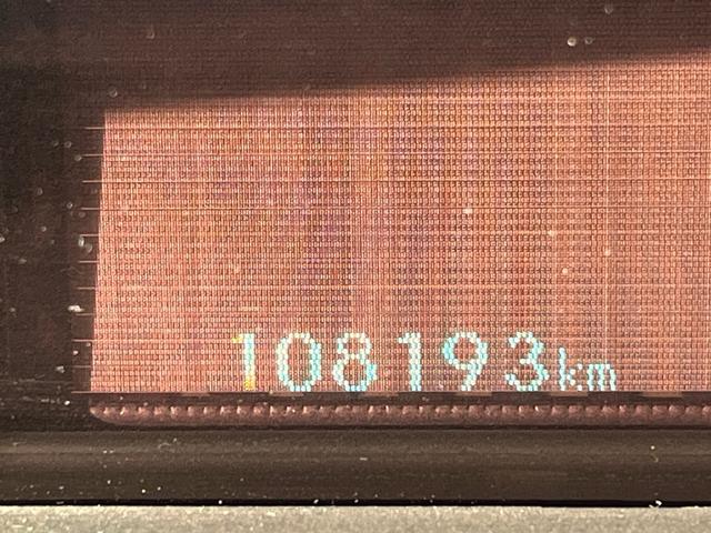 プリウス S 純正ナビ 地デジ バックモニター スマートキー プッシュスタート ETC 純正アルミ 格納ミラー オートライト フォグランプ オートエアコン 衝突安全ボディー 盗難防止システム Wエアバック 禁煙車(15枚目)