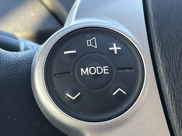 プリウス S 純正ナビ 地デジ バックモニター スマートキー プッシュスタート ETC 純正アルミ 格納ミラー オートライト フォグランプ オートエアコン 衝突安全ボディー 盗難防止システム Wエアバック 禁煙車(16枚目)