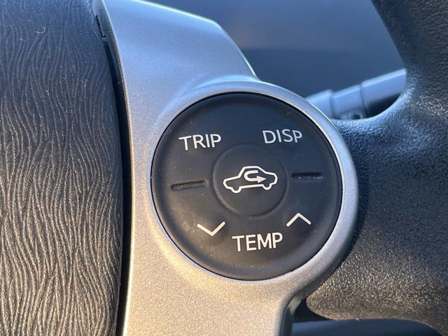 プリウス S 純正ナビ 地デジ バックモニター スマートキー プッシュスタート ETC 純正アルミ 格納ミラー オートライト フォグランプ オートエアコン 衝突安全ボディー 盗難防止システム Wエアバック 禁煙車(18枚目)