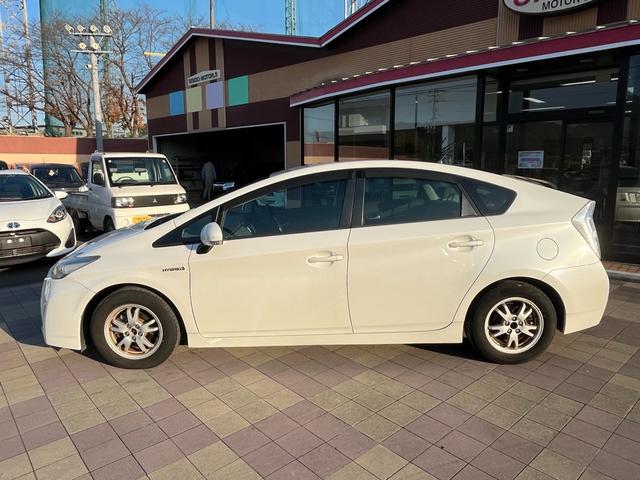 プリウス S 純正ナビ 地デジ バックモニター スマートキー プッシュスタート ETC 純正アルミ 格納ミラー オートライト フォグランプ オートエアコン 衝突安全ボディー 盗難防止システム Wエアバック 禁煙車(29枚目)