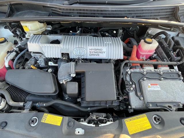 プリウス S 純正ナビ 地デジ バックモニター スマートキー プッシュスタート ETC 純正アルミ 格納ミラー オートライト フォグランプ オートエアコン 衝突安全ボディー 盗難防止システム Wエアバック 禁煙車(40枚目)