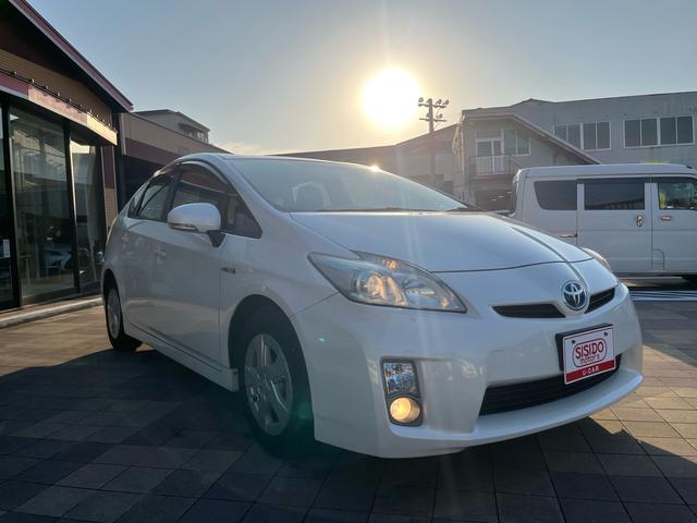 プリウス S 純正ナビ 地デジ バックモニター スマートキー プッシュスタート ETC 純正アルミ 格納ミラー オートライト フォグランプ オートエアコン 衝突安全ボディー 盗難防止システム Wエアバック 禁煙車(41枚目)