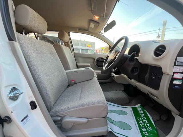 パッソ X ユルリ ナビ 地デジ バックモニター スマートキー 格納ミラー ベンチシート 衝突安全ボディー 盗難防止システム Wエアバック ABS ヘッドライトレべライザー 禁煙車(21枚目)