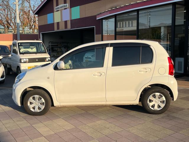パッソ X ユルリ ナビ 地デジ バックモニター スマートキー 格納ミラー ベンチシート 衝突安全ボディー 盗難防止システム Wエアバック ABS ヘッドライトレべライザー 禁煙車(27枚目)