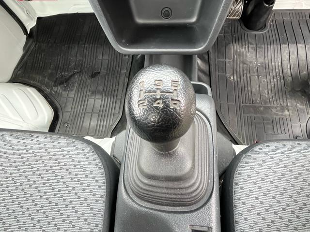 ＮＴ１００クリッパートラック ＤＸ　エアコン　パワステ　３方開　Ｗエアバック　ＡＢＳ　スペアタイヤ　ヘッドライトレべライザー　禁煙車（10枚目）