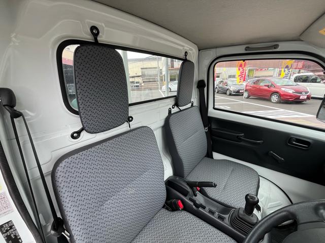 ＮＴ１００クリッパートラック ＤＸ　エアコン　パワステ　３方開　Ｗエアバック　ＡＢＳ　スペアタイヤ　ヘッドライトレべライザー　禁煙車（13枚目）