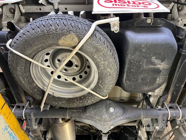 ＮＴ１００クリッパートラック ＤＸ　エアコン　パワステ　３方開　Ｗエアバック　ＡＢＳ　スペアタイヤ　ヘッドライトレべライザー　禁煙車（27枚目）