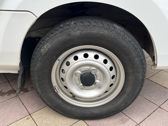 ＮＴ１００クリッパートラック ＤＸ　エアコン　パワステ　３方開　Ｗエアバック　ＡＢＳ　スペアタイヤ　ヘッドライトレべライザー　禁煙車（30枚目）