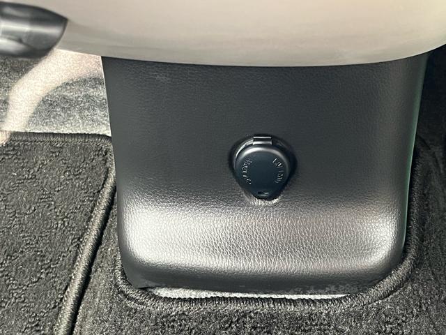 eKワゴン M 社外ナビ 地デジ キーレスエントリー タッチパネルオートエアコン 格納ミラー アイドリングストップ ETC ベンチシート 衝突安全ボディー Wエアバック ABS ヘッドライトレべライザー 禁煙車(13枚目)