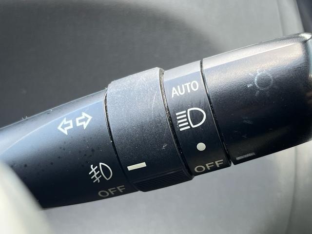 プリウスアルファ S 純正ナビ 地デジ バックモニター スマートキー プッシュスタート LEDライト フォグランプ オートエアコン ETC 格納ミラー 純正アルミ 衝突安全ボディー 盗難防止システム Wエアバック 禁煙車(20枚目)