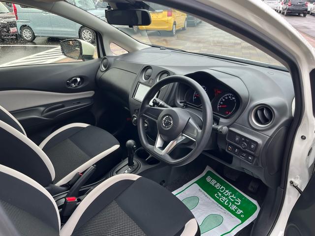 ノート Ｘ　軽減ブレーキ　ナビ　Ｂｌｕｅｔｏｏｈ　バックモニター　ドライブレコーダー　ＥＴＣ　スマートキー　プッシュスタート　クリアランスソナー　レーンキープアシスト　横滑り防止　格納ミラー　Ｗエアバック　禁煙車（7枚目）