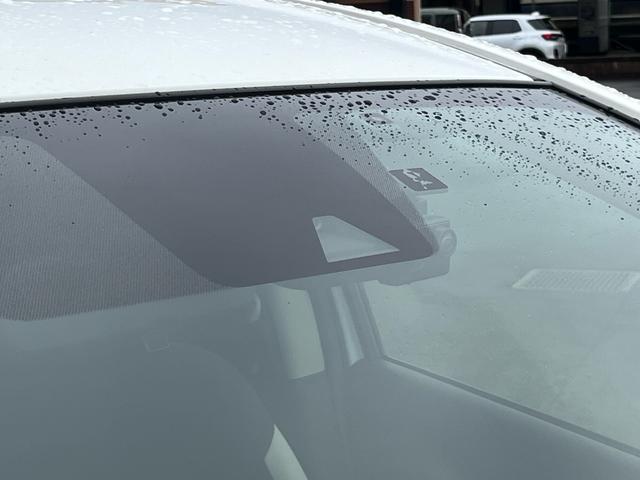 ノート Ｘ　軽減ブレーキ　ナビ　Ｂｌｕｅｔｏｏｈ　バックモニター　ドライブレコーダー　ＥＴＣ　スマートキー　プッシュスタート　クリアランスソナー　レーンキープアシスト　横滑り防止　格納ミラー　Ｗエアバック　禁煙車（42枚目）