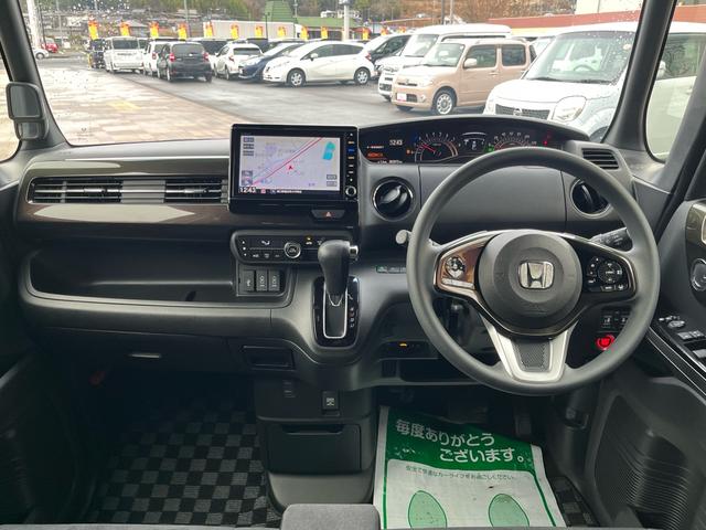 Ｎ－ＢＯＸカスタム Ｇ・Ｌホンダセンシング　軽減ブレーキ　純正８インチナビ　地デジ　Ｂｌｕｅｔｏｏｈ　バックモニター　両側パワースライドドア　ドライブレコーダー　ＥＴＣ　ＬＥＤライト　アダプティブクルーズコントロール　純正アルミ　ＡＢＳ　禁煙車（8枚目）