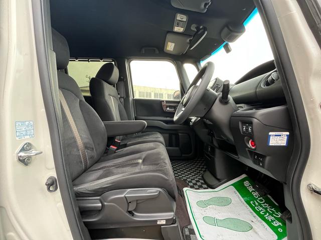 Ｎ－ＢＯＸカスタム Ｇ・Ｌホンダセンシング　軽減ブレーキ　純正８インチナビ　地デジ　Ｂｌｕｅｔｏｏｈ　バックモニター　両側パワースライドドア　ドライブレコーダー　ＥＴＣ　ＬＥＤライト　アダプティブクルーズコントロール　純正アルミ　ＡＢＳ　禁煙車（30枚目）