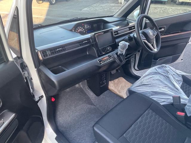ワゴンＲカスタムＺ ハイブリッドＺＸ　ハイブリッドＺＸ・アップグレードパッケージ・未使用車・デュアルカメラブレーキ・スマートキー・１５インチアルミホイール・ＬＥＤヘッドライト（8枚目）