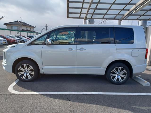 デリカＤ：５ Ｐ　ナビ・ＥＴＣ・前後ドラレコ・全周囲カメラ・シートヒーター・ステアリングヒーター・電動リアゲート・ワンオーナー（15枚目）