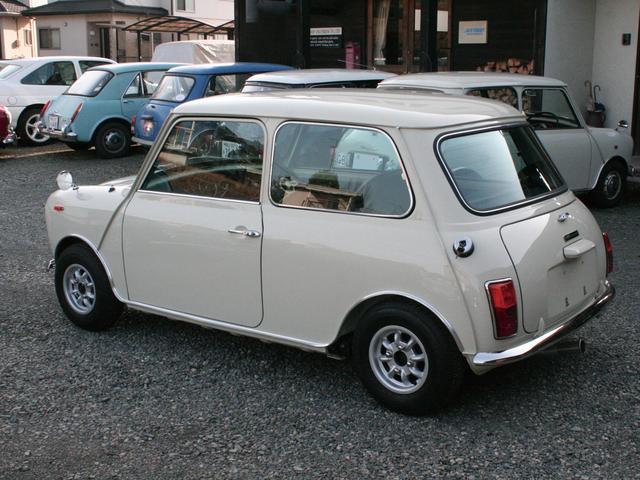 ＭＩＮＩ 　インジェクション改キャブ車　Ｍ／Ｔ　エンジン＆ギヤＢｏｘオーバーホール　Ｍｋ３仕様　１０インチ　フェンダーレス　センターメーター（5枚目）