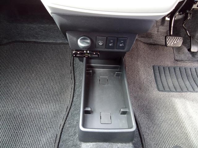 TOYOTA PIXIS EPOCH G SA III