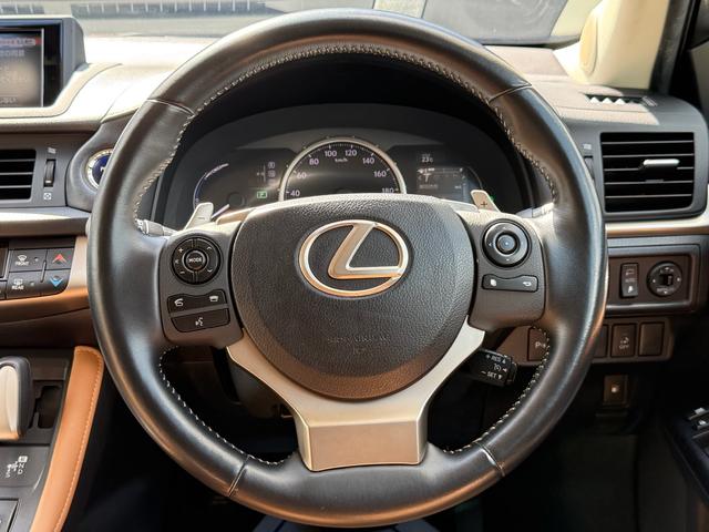 ＣＴ ＣＴ２００ｈ　バージョンＬ　クリアランスソナー　クルーズコントロール　パドルシフト　フルセグ　バックカメラ　Ｂｌｕｅｔｏｏｔｈ接続　ＬＥＤヘッドライト　シートメモリー　シートヒーター　ステアリングヒーター　パワーシート　ＥＴＣ（17枚目）