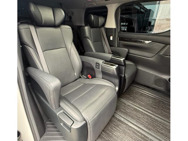 販売車両の納車前整備をしっかりと実施いたします!!お客さまに安心・満足をご提供いたします!!