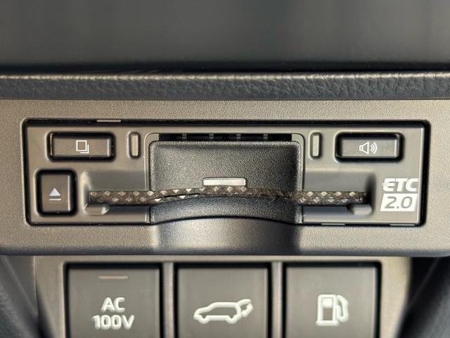 プリウス Ｚ　デジタルインナーミラー　パノラマルーフ　リアフォグ　ブラインドスポットモニター　ＡＣ１００Ｖ　純正１２．３インチナビ　アラウンドビューモニター　パワーバックドア　ＥＴＣ２．０　パワーシート（50枚目）