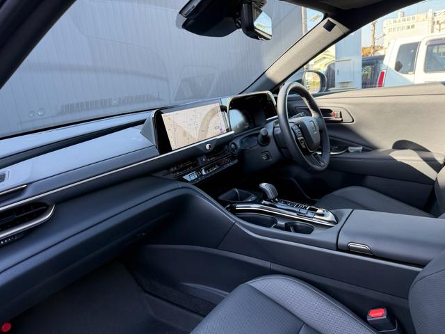 クラウンスポーツ Z 純正ナビ フルセグ 全方位カメラ HDMI パノラマルーフ デジタルインナーミラー BSM HUD ETC2.0 シートヒーター ベンチレーション ステアリングヒーター パワーシート パワーバックドア(12枚目)